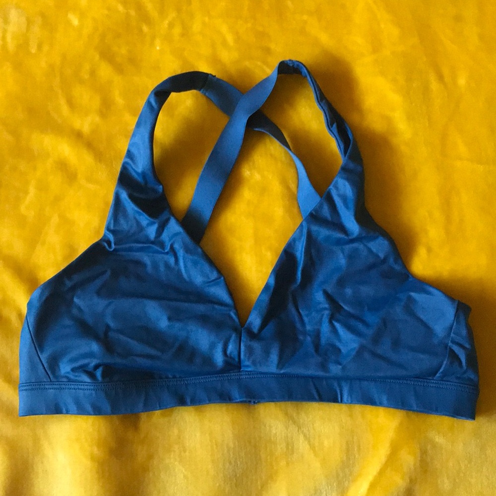 Victoria’s Secret low support workout bra